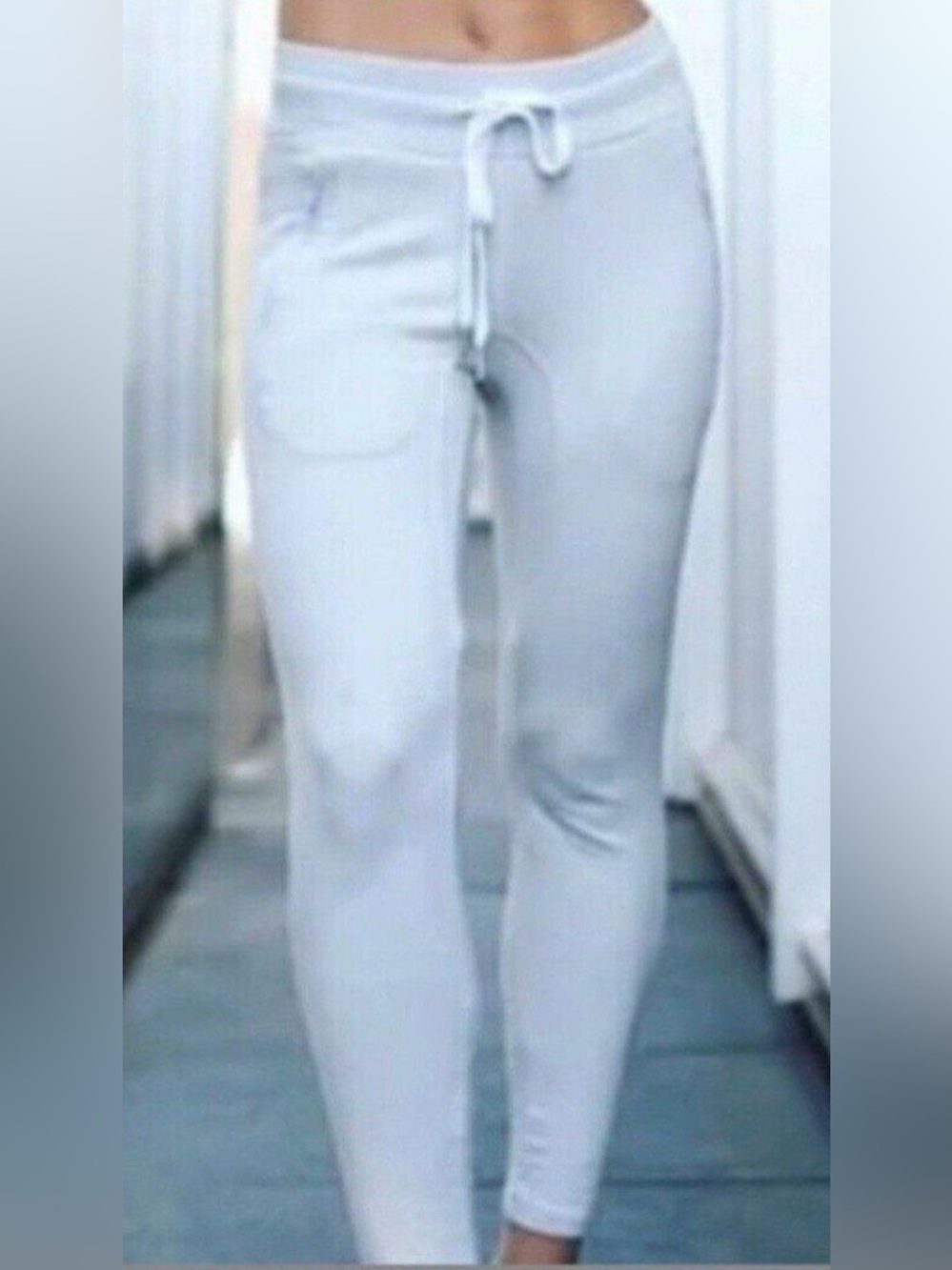 Women’s Light Gray Drawstring Slim Joggers